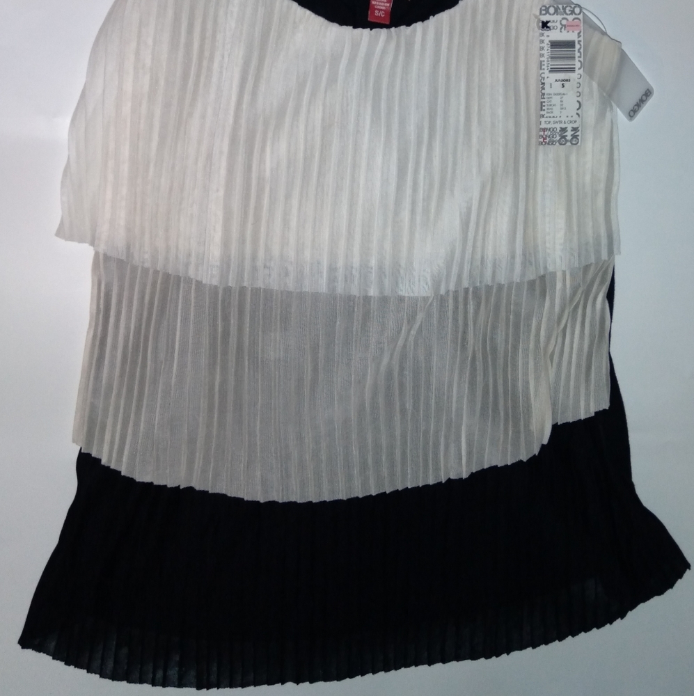 Bongo Size Sm. Dressy tank top